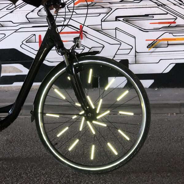 Réflecteurs de vélo Set-6pcs Roue de vélo Réflecteur De sécurité à rayons  de sécurité Support de réflecteur Vintage Clip Avertissement