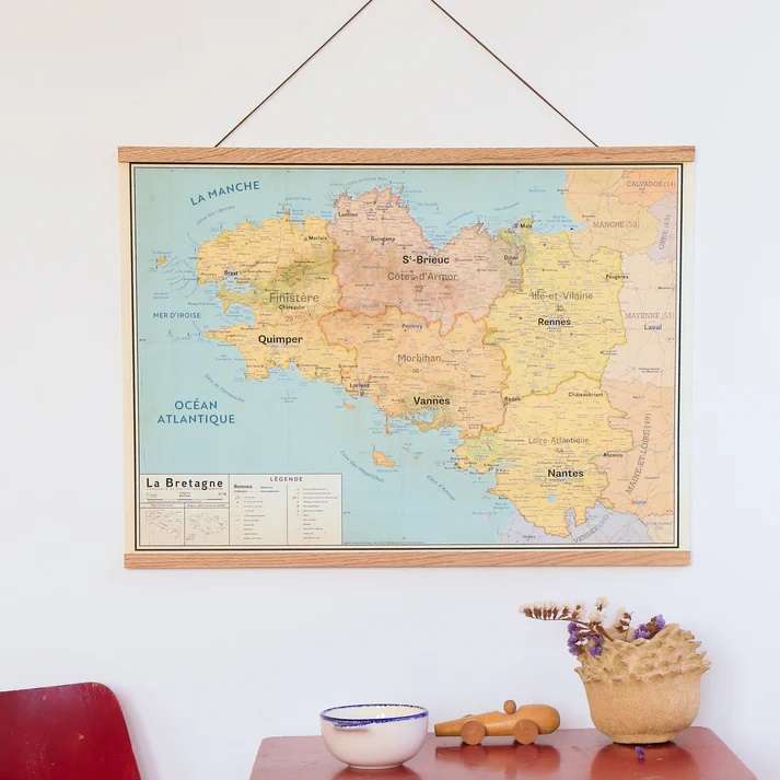 Affiche Vintage Bretagne - Carte Géographique - Poster 45x60 Cm HQ - PostersAndCo