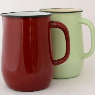 Carafe en métal émaillé, Pichet couleur