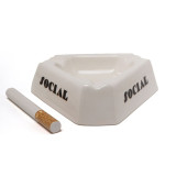 Vide Poche, Cendrier Géant, Social Smokers, seletti / ROSE BUNKER