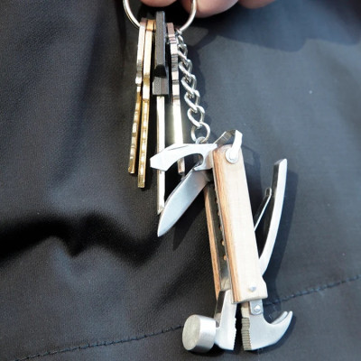 Porte Clés, Outils Multifonctions, Marteau Inox et Bois / ROSE BUNKER