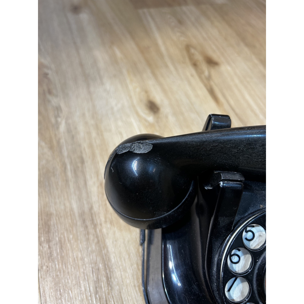 Téléphone Vintage en Bakélite Noire, Cadran Rotatif / ROSE BUNKER